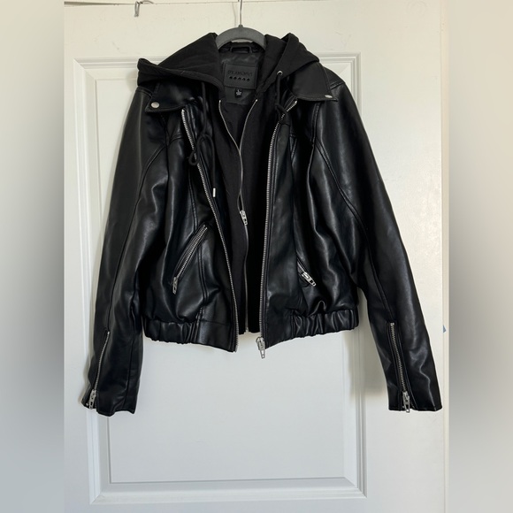 BLANKNYC Faux Leather Bomber Jacket with Removable Hood in Bankroller Size L - Picture 4 of 15